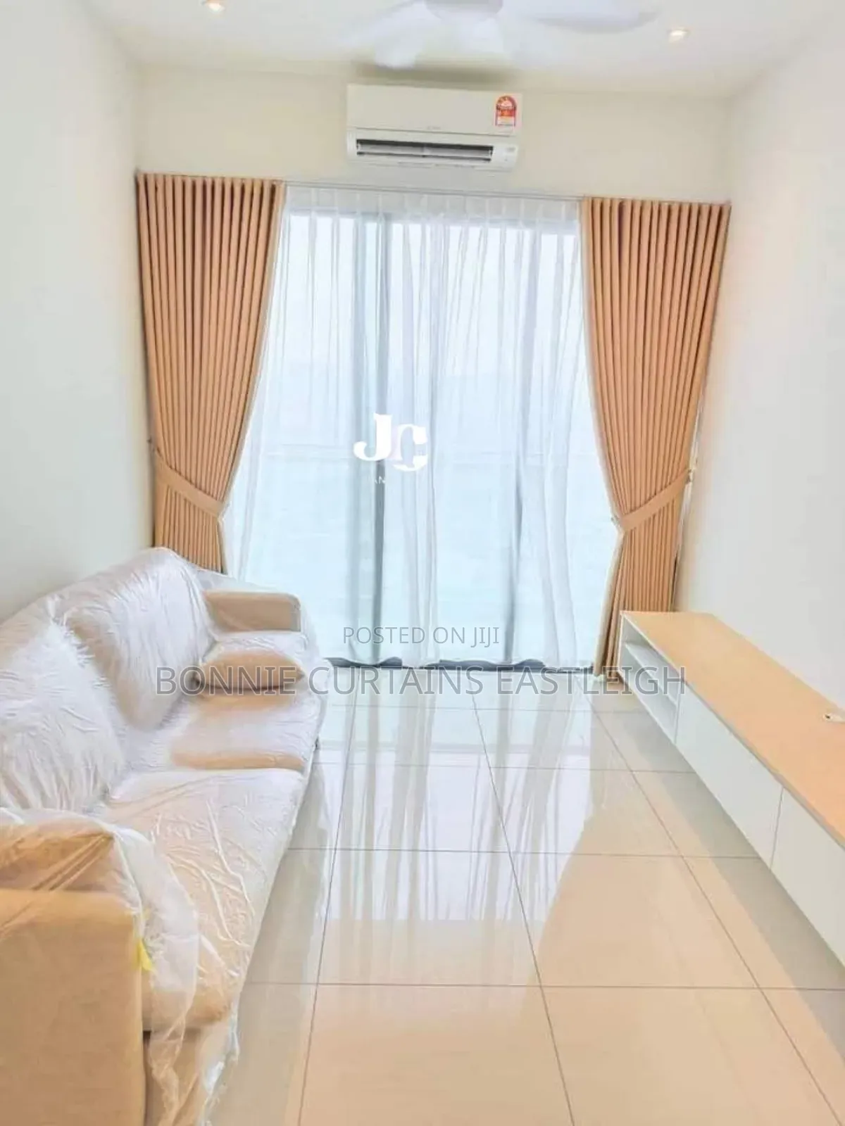 Good Looking Curtains for Guests Rooms