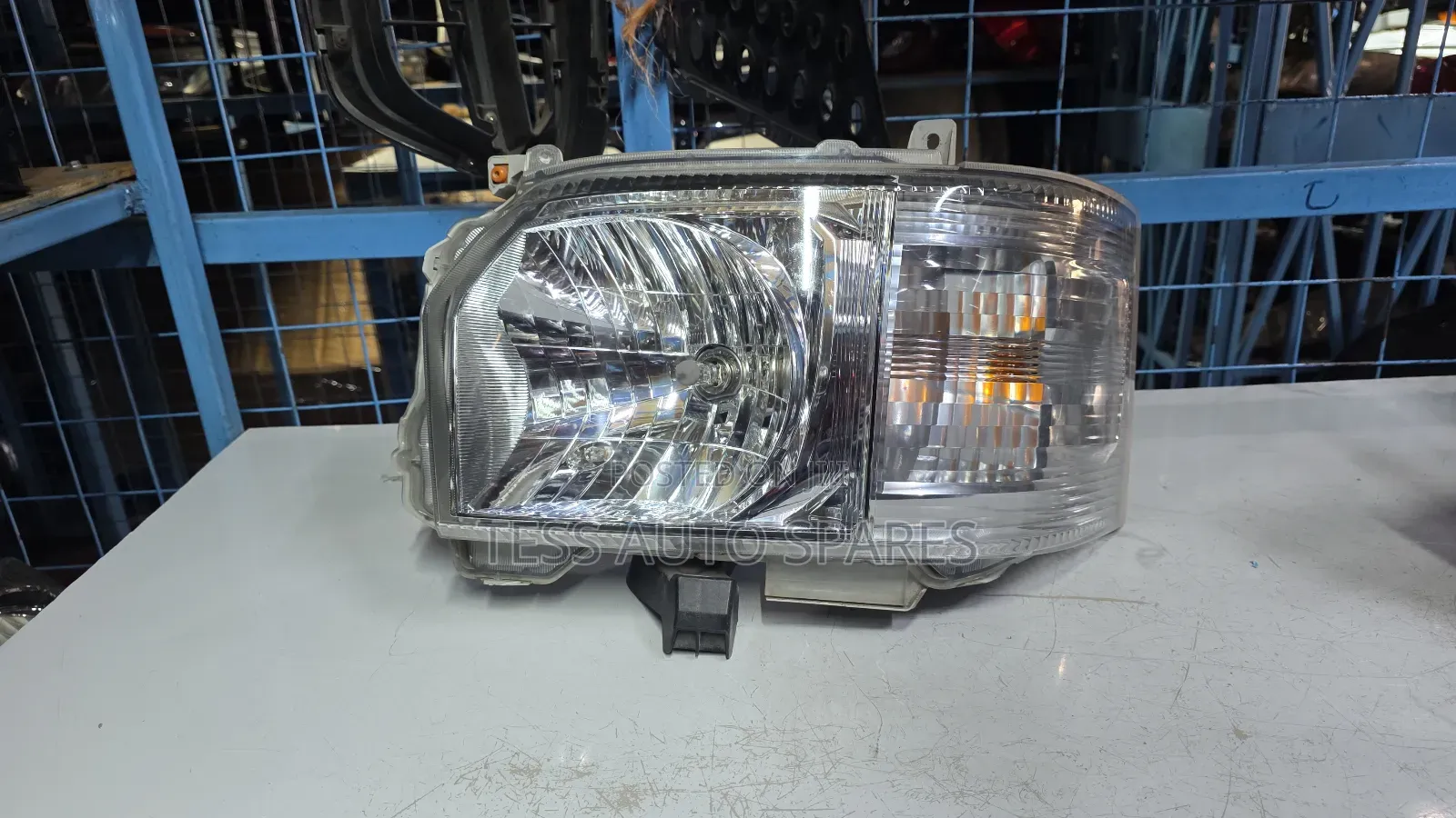 Toyota Hiace Seven L Headlights