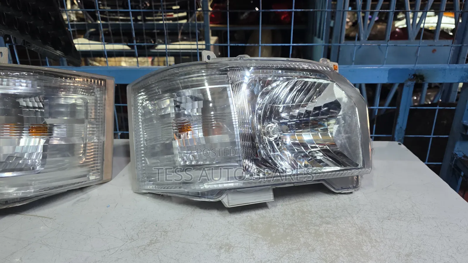 Toyota Hiace Seven L Headlights