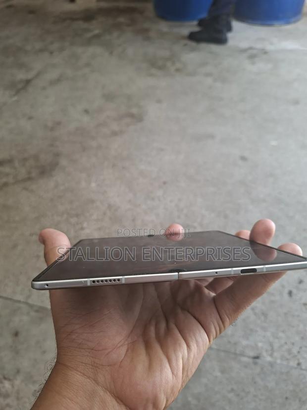 Vivo X Fold3 Pro 512 GB White - thumbnail 3