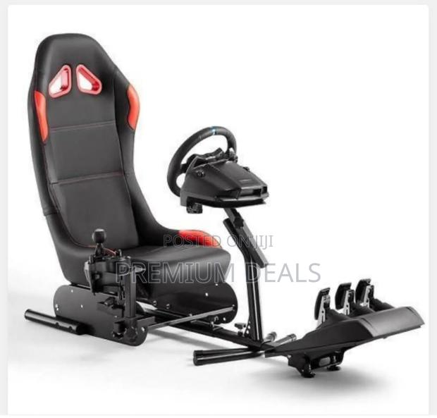 Clean Gaming Seat With G29 Gaming Wheel Complete.