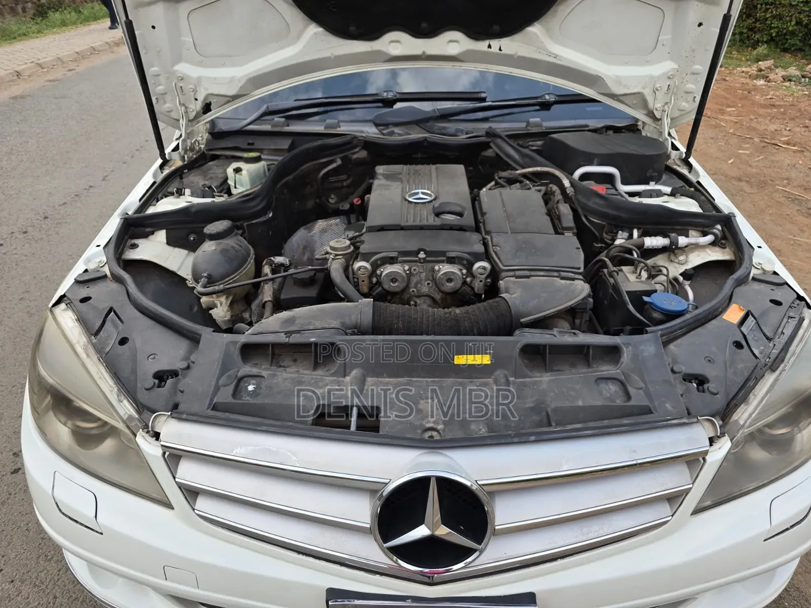 Mercedes-Benz C200 2009 White