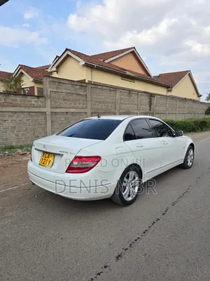 Mercedes-Benz C200 2009 White