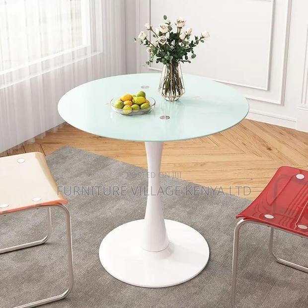 Dining Table; Round Eames Dining Table - thumbnail 6