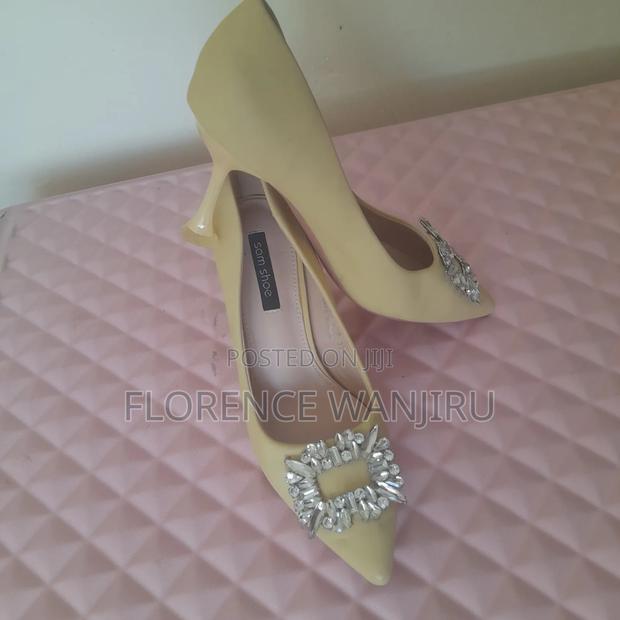 Ladies Shoes - thumbnail 4