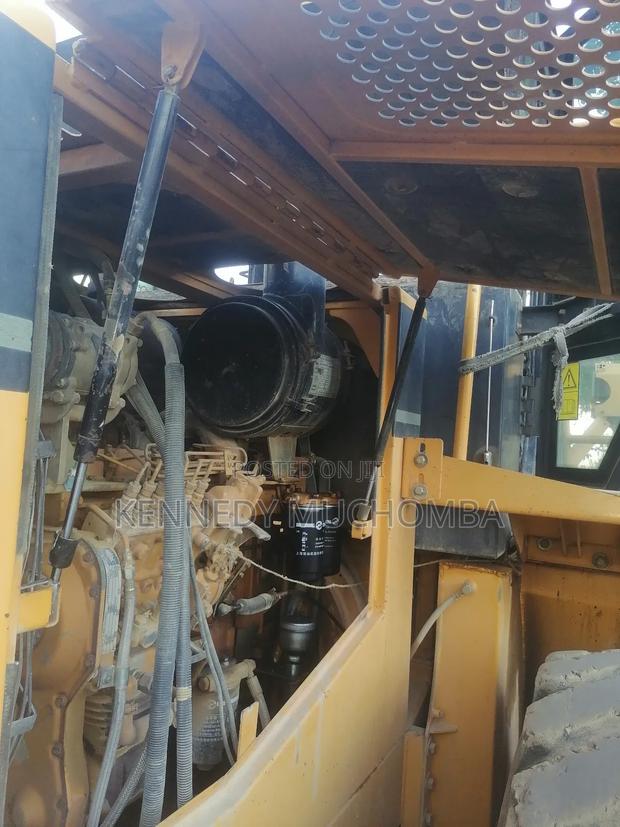 Wheel Loader - thumbnail 4