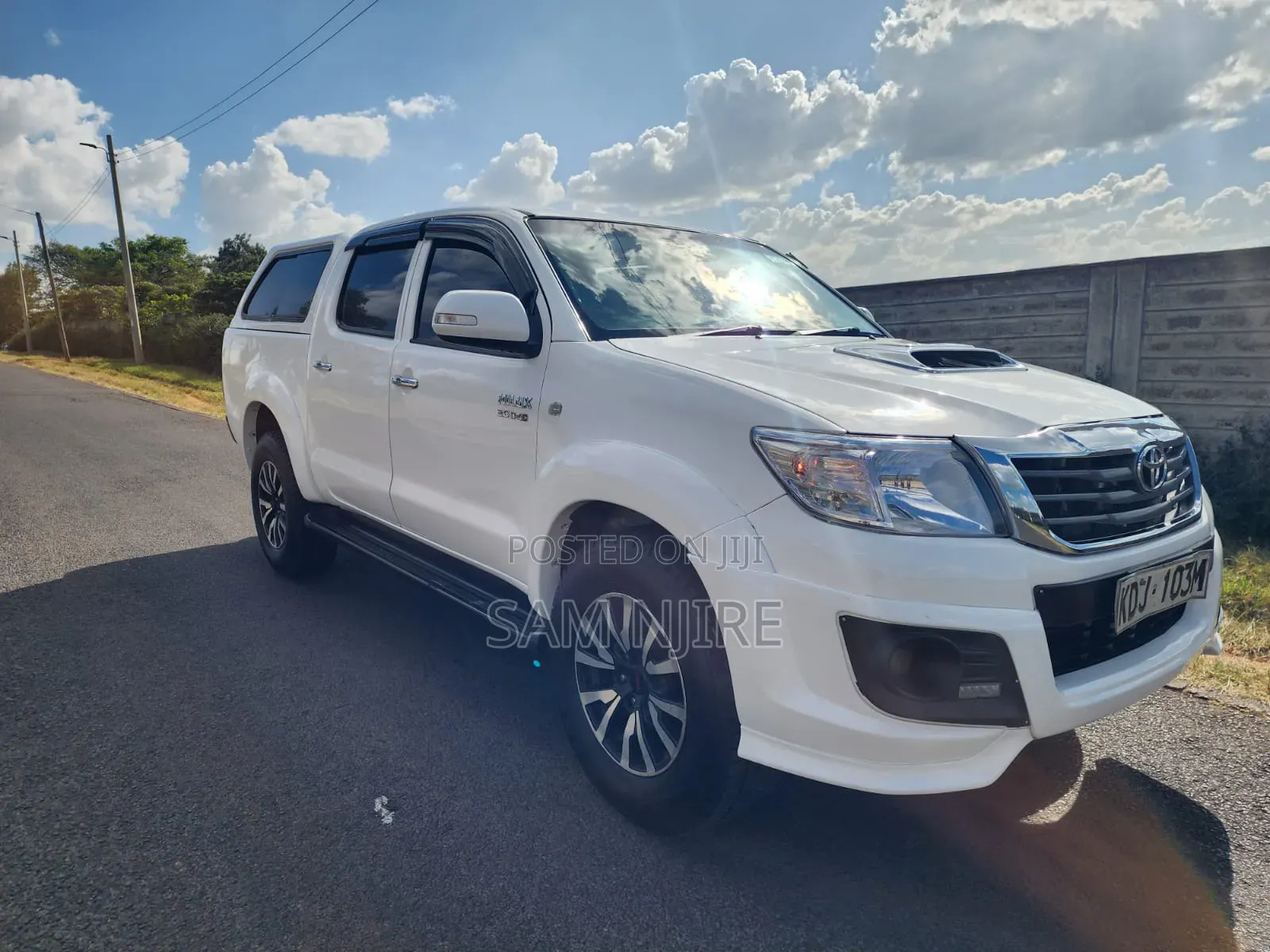 Toyota Hilux 2015 White