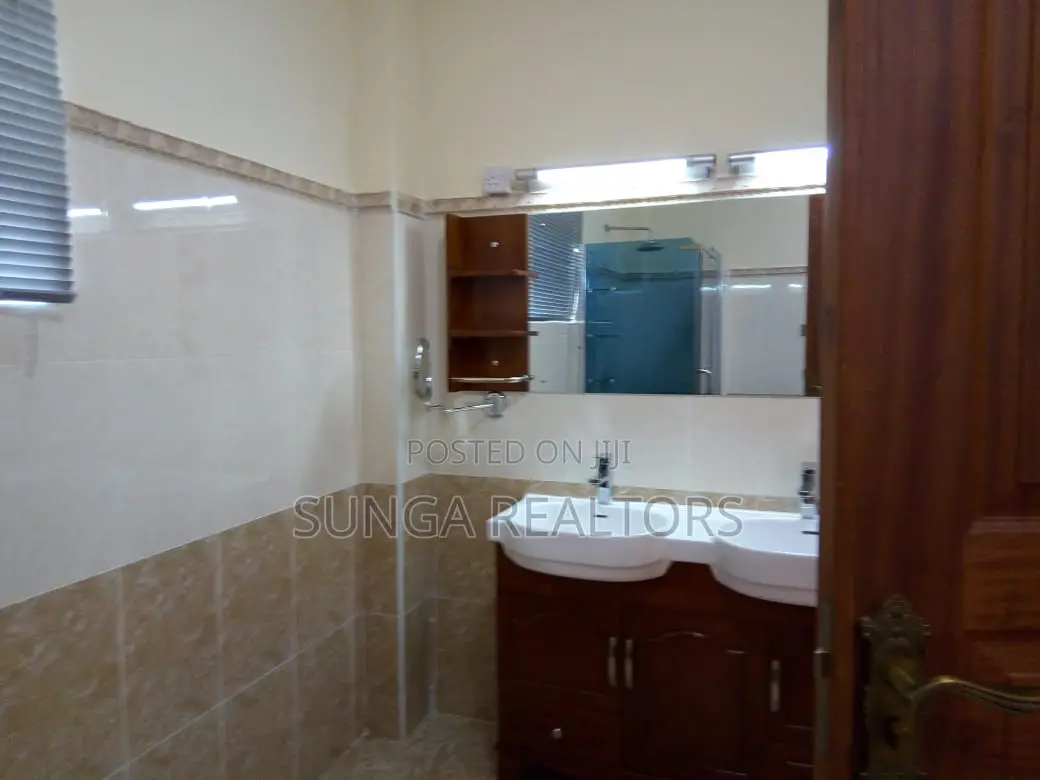 Furnished 2bdrm Apartment in Nyari Central for rent