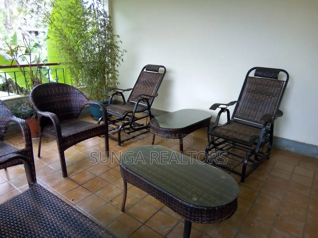 Furnished 2bdrm Apartment in Nyari Central for rent