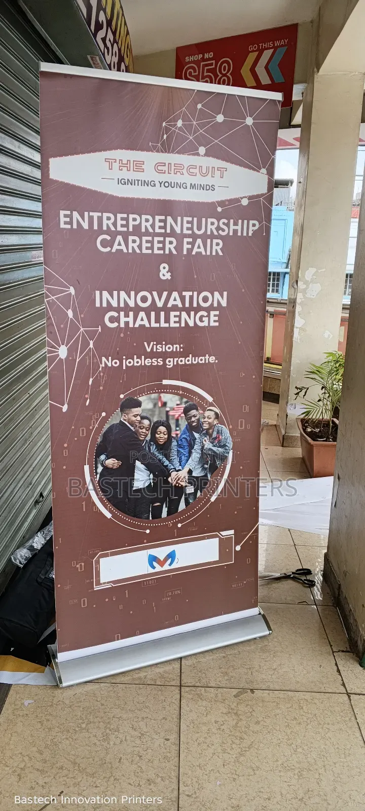 Wide-Base Roll-Up Banner – Stability You Can Trust
