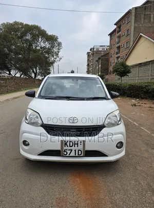 Toyota Passo 2017 White