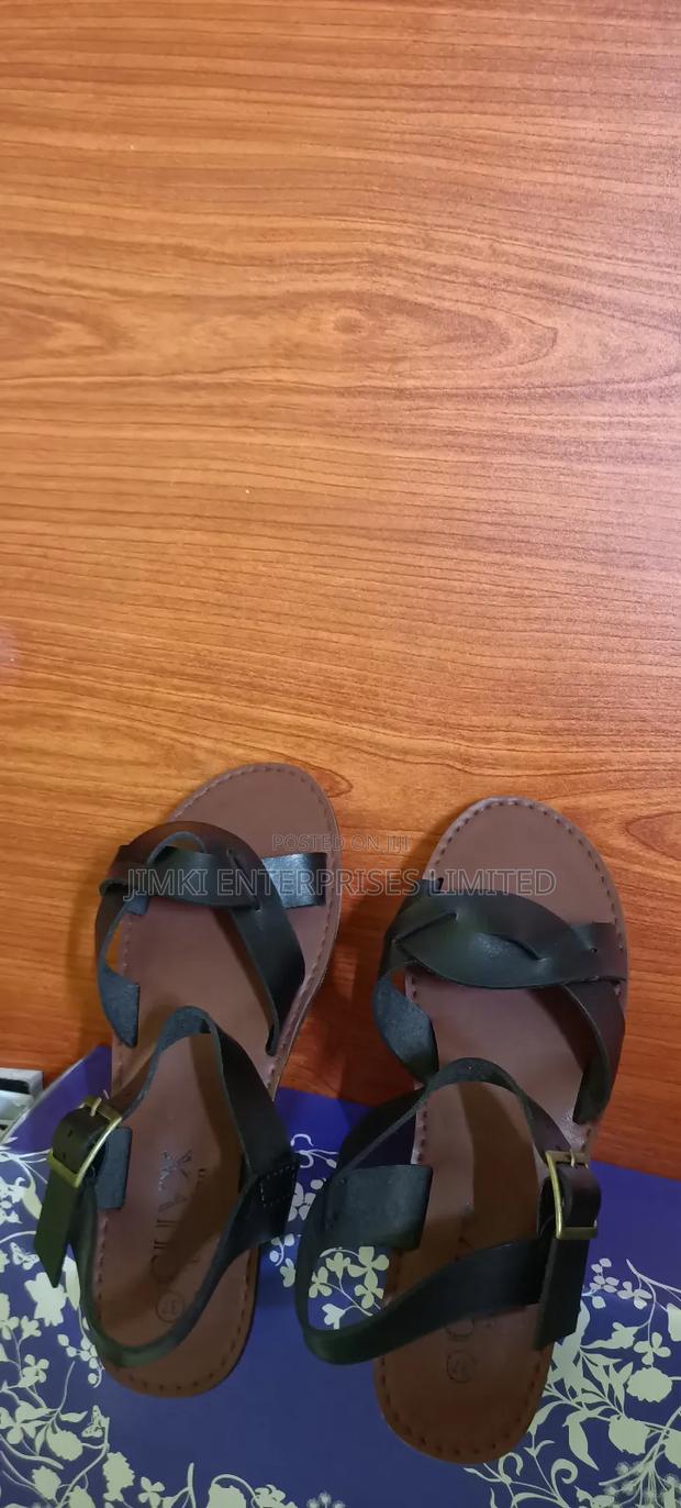 Ladies Shoes - thumbnail 2