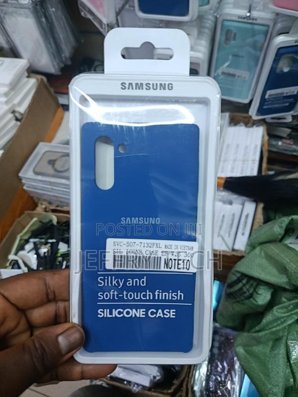 Samsung Galaxy Note 10 Silicone Case in Blue. - main view