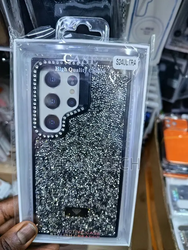 Luxury Rhinestone Phone Case Designed for the Samsung Galaxy S24 Ultra