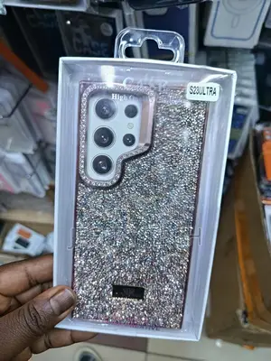 Luxurious Glitter Phone Case Designed for the Samsung Galaxy S23 Ultra
