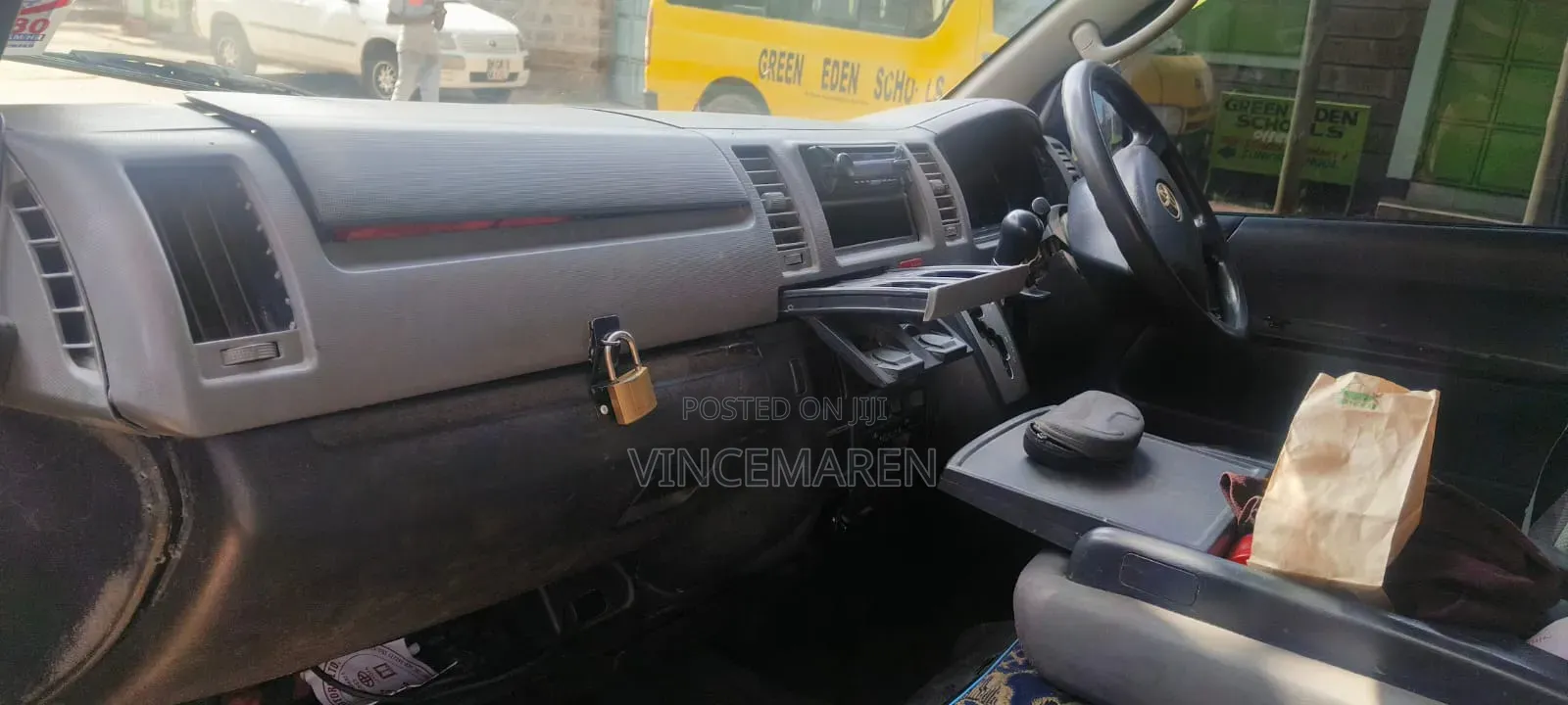 Toyota HiAce 2012 Silver