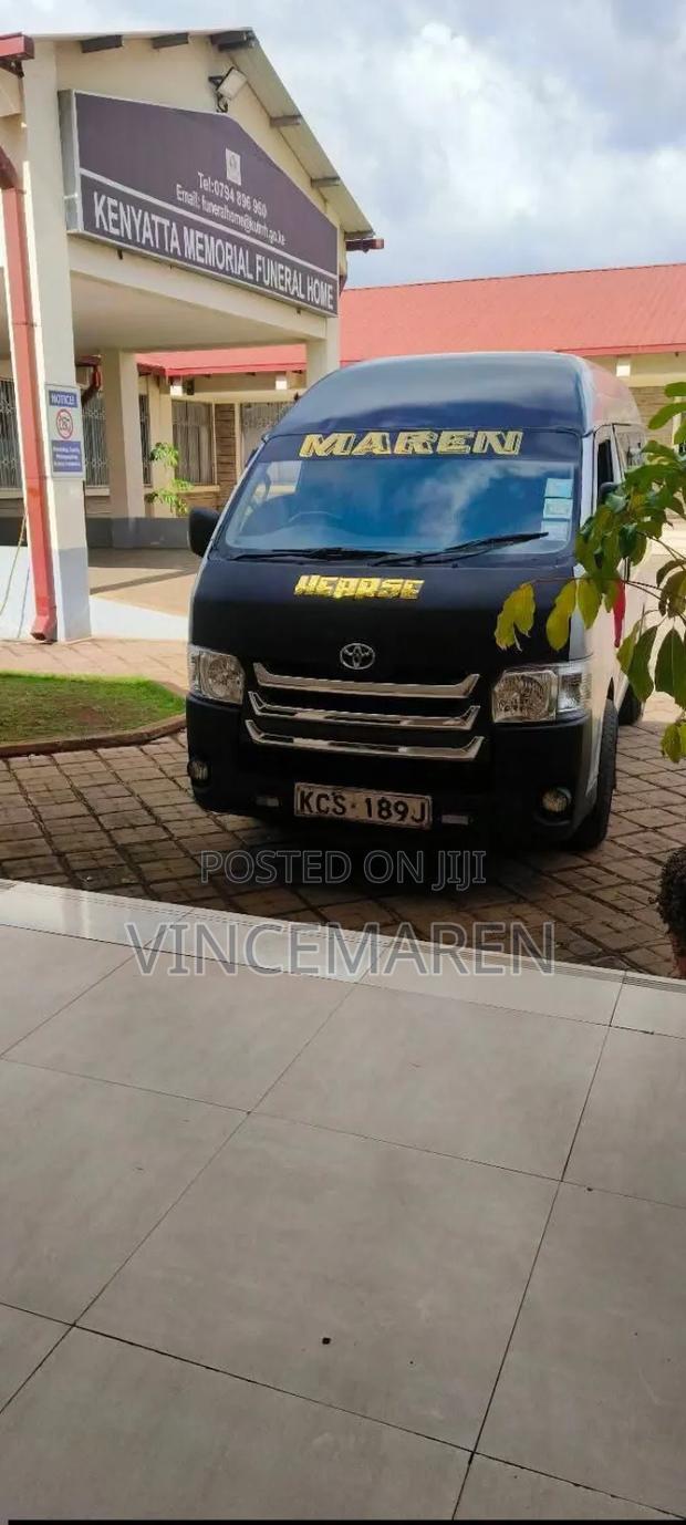 Toyota HiAce 2012 Silver - thumbnail 10