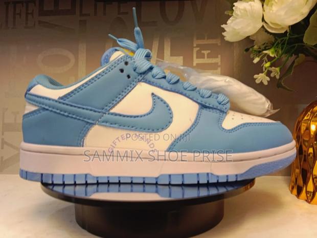 Sb Dunk Blue - main view