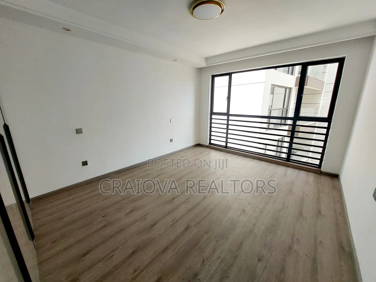 3bdrm Apartment in Riverside Drive for sale
