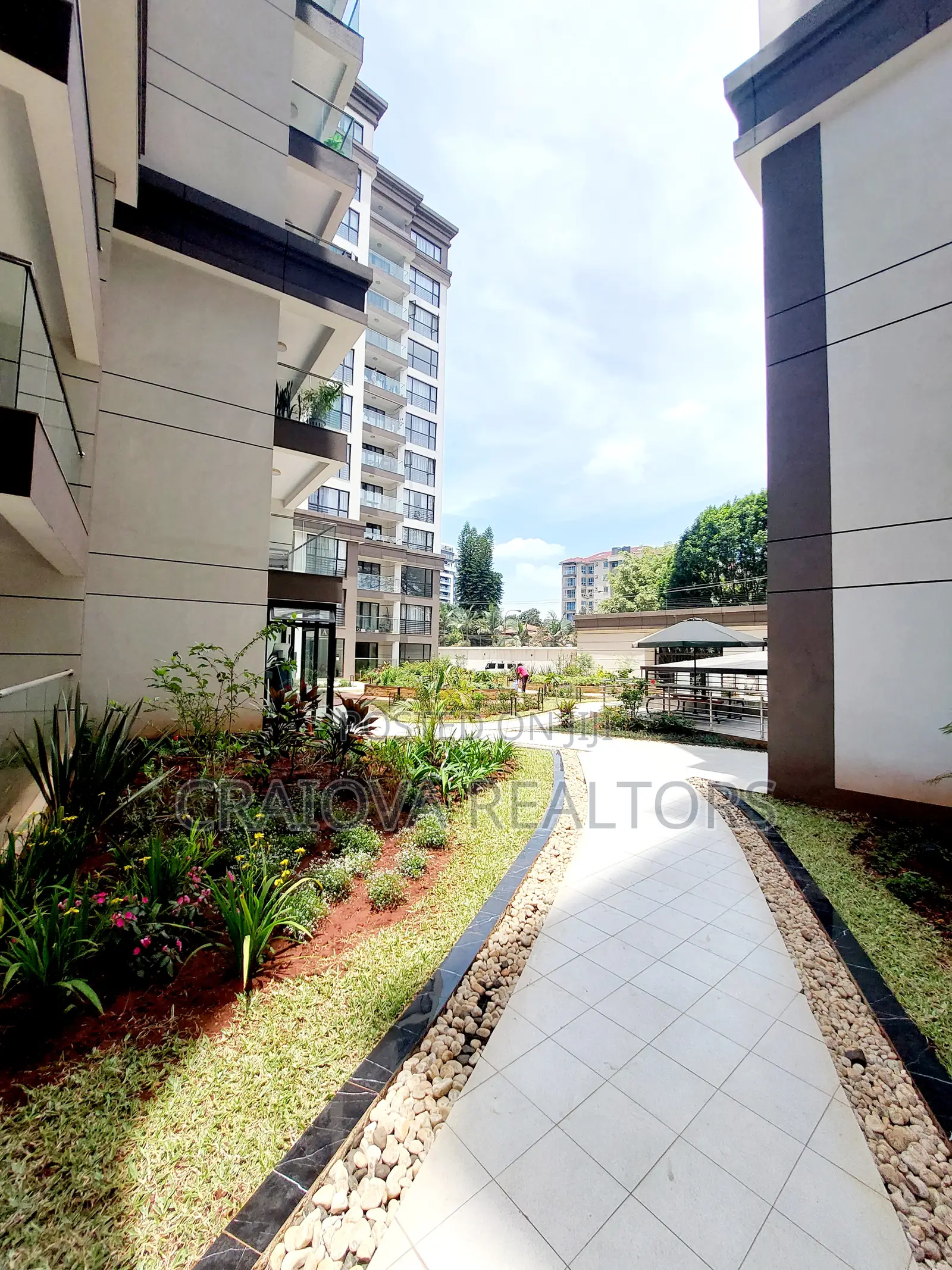 3bdrm Apartment in Riverside Drive for sale