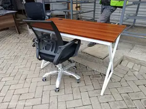 Quality Office Table With Adjustable Mesh Office Chair