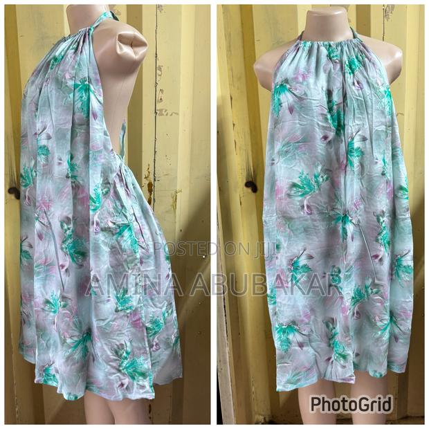 Backless Dera - main view