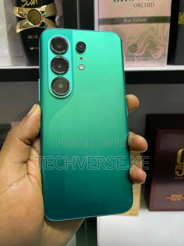 New Tecno Camon 50 Pro 256 GB Green - main view