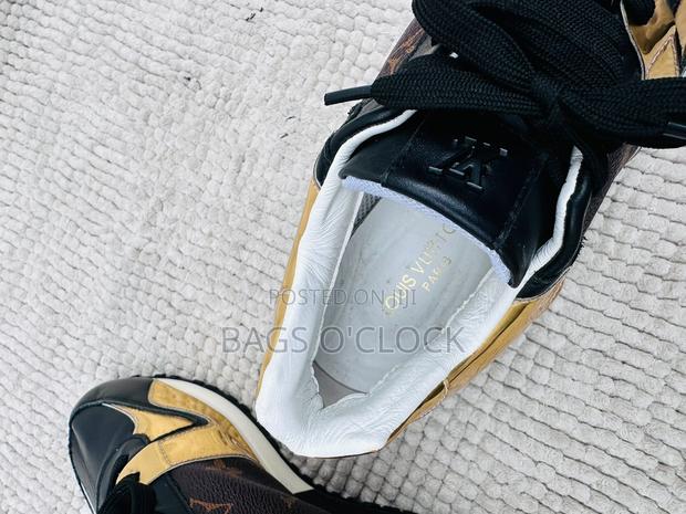 Louis Vuitton Run Away Sneakers - thumbnail 4