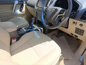 Toyota Land Cruiser Prado 2.8 2019 Gold