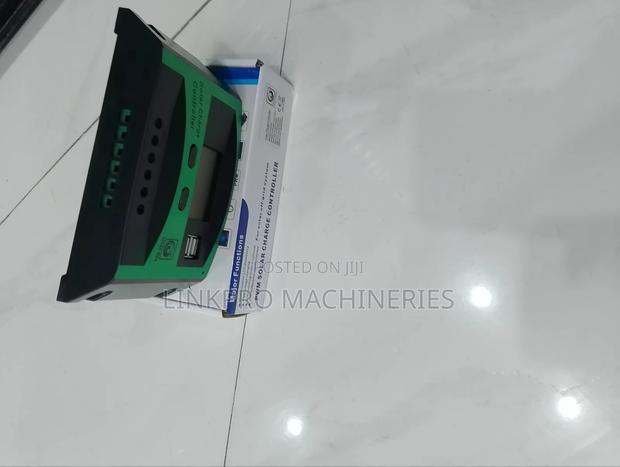 20a Solarmax Charge Controller - thumbnail 2