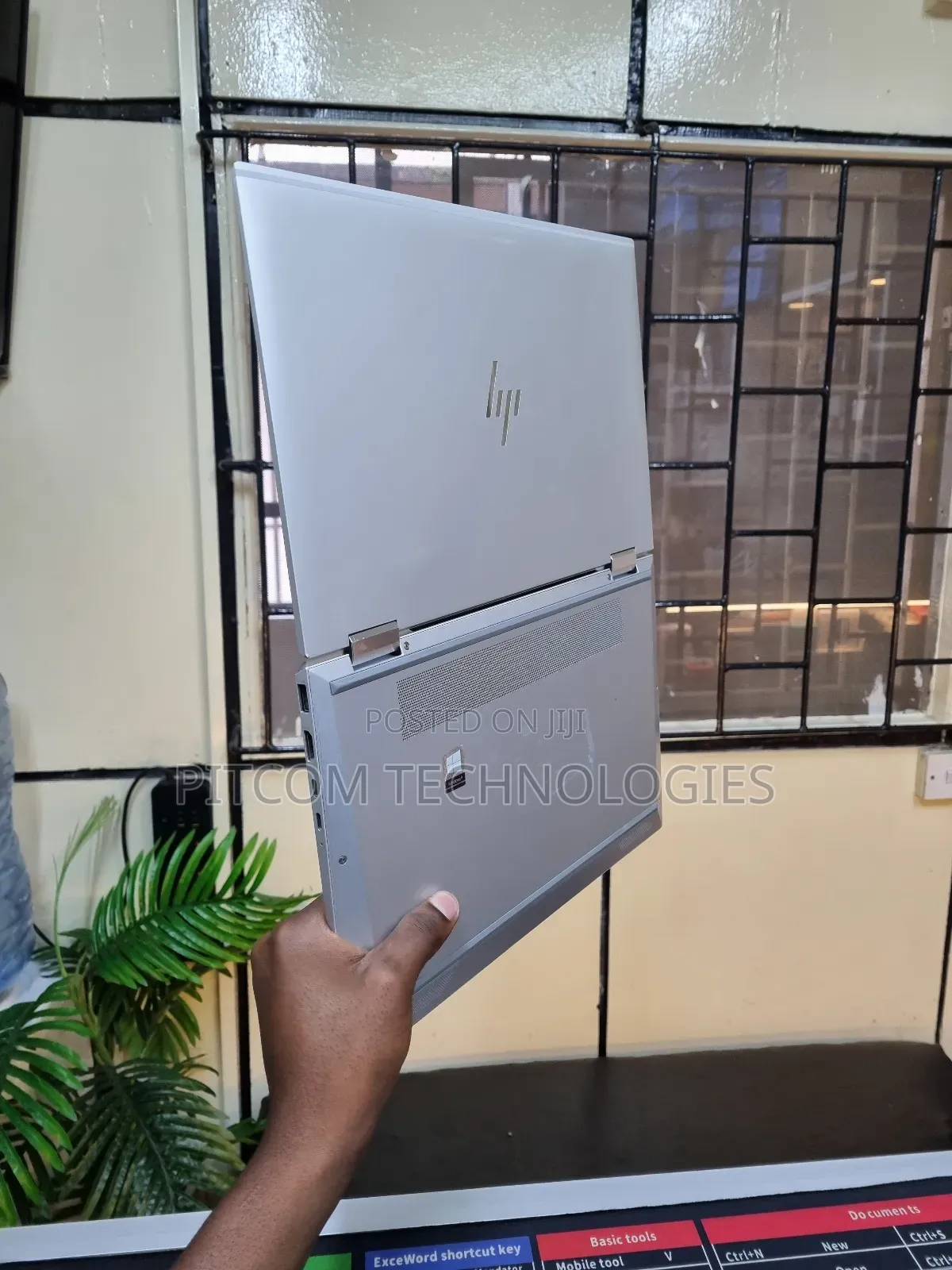 Laptop HP EliteBook x360 1040 G7 16GB Intel Core i7 SSD 512GB