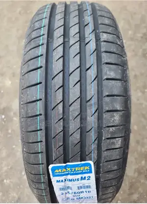 215/60r16 Maxtrek Tyres 98 H [Muximus M2]