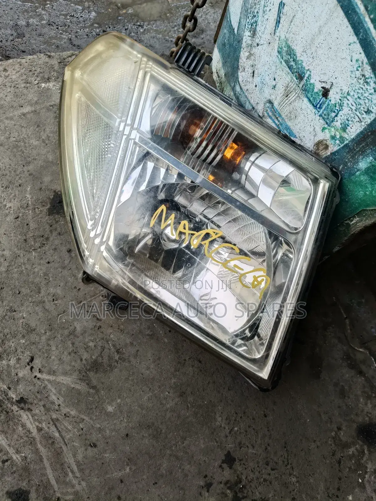 Headlight Nissan Navara