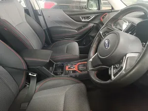 Subaru Forester 2018 White