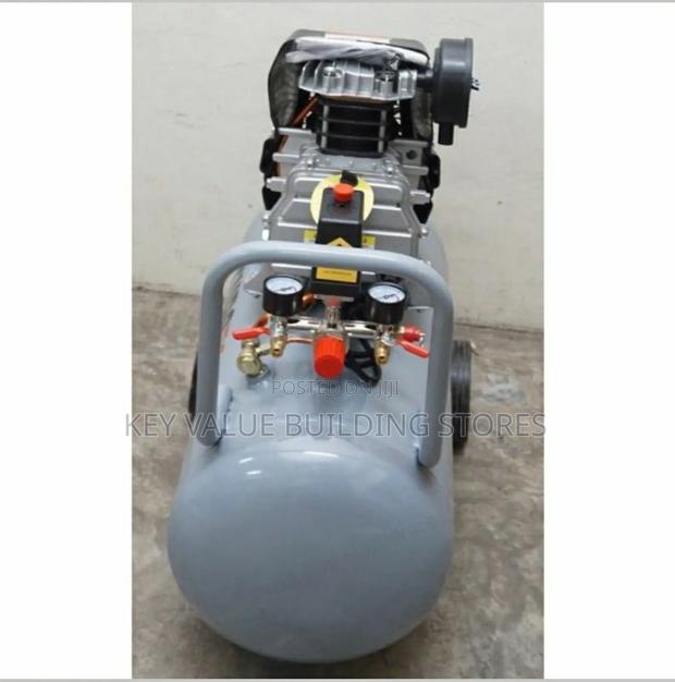 Consistent Flow NML Italy Air Compressor 100l - main view