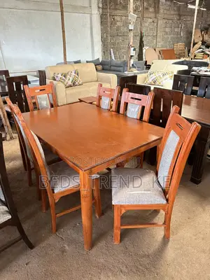 6 Seater Poised Dining Set