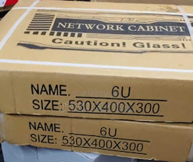 6u Lockable Network Cabinet 530x400x300 Wall Rack - main view
