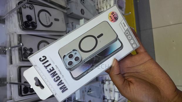 Tocol Magnetic for iPhone 16 Translucent Matte Case - thumbnail 3