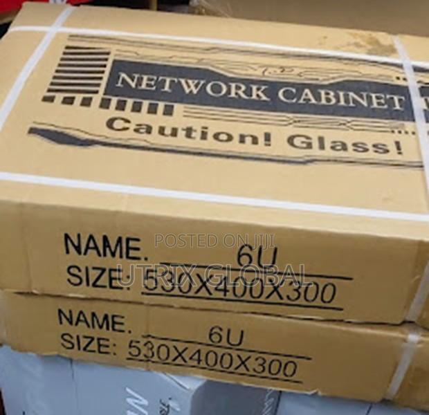6u Network Enclosure 530x400x300 With Glass Door
