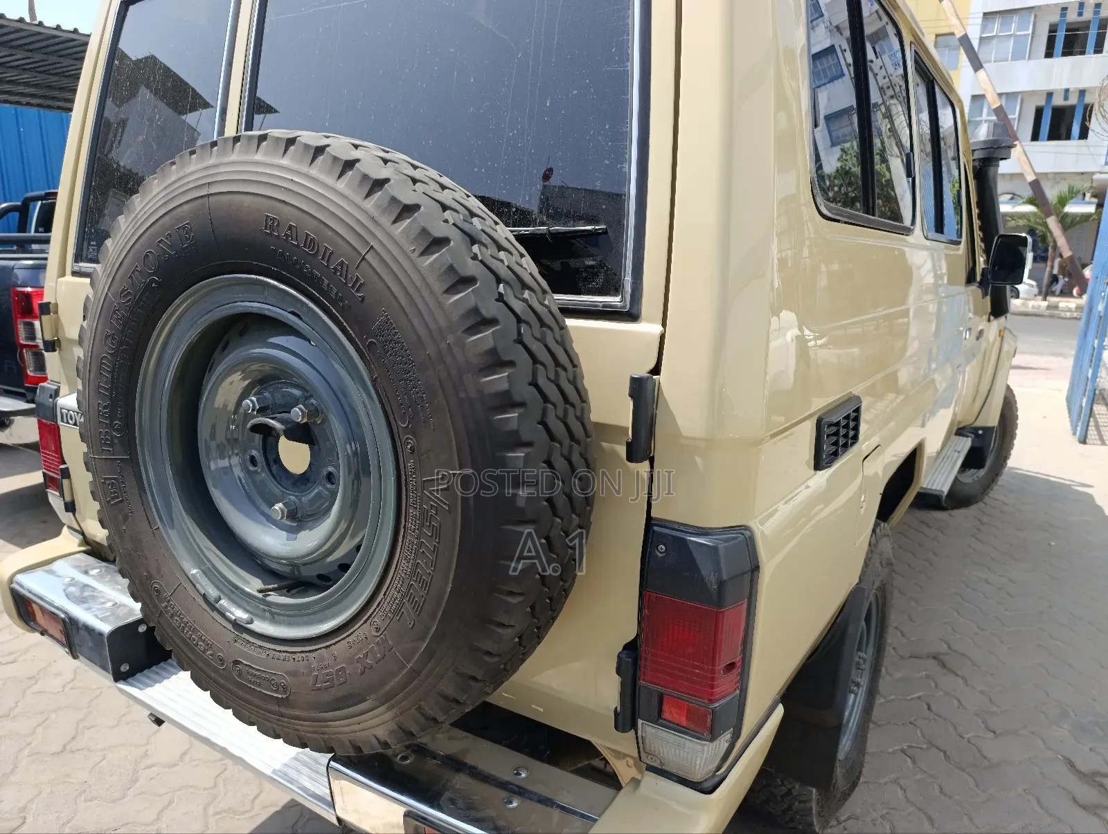 Toyota Land Cruiser 4.5 V8 GXR 2018 Gray