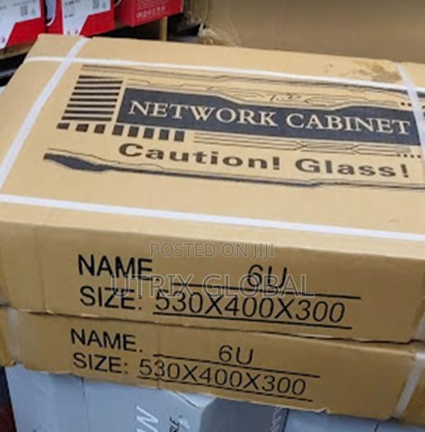 6u Wall Cabinet 530x400x300 For Router And Switch - main view
