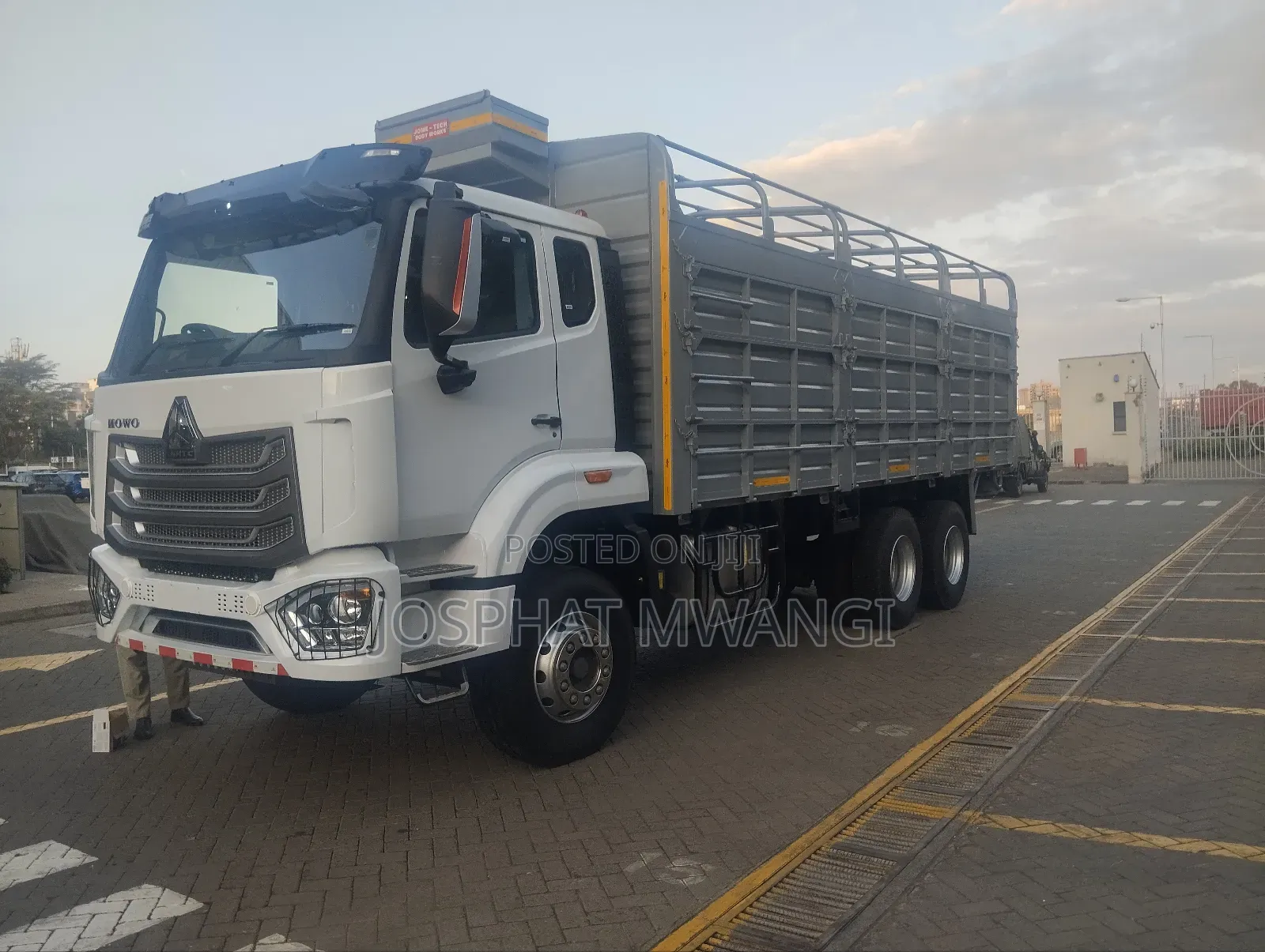 Sinotruk Howo-Nx 6*4 Rigid Truck RHD