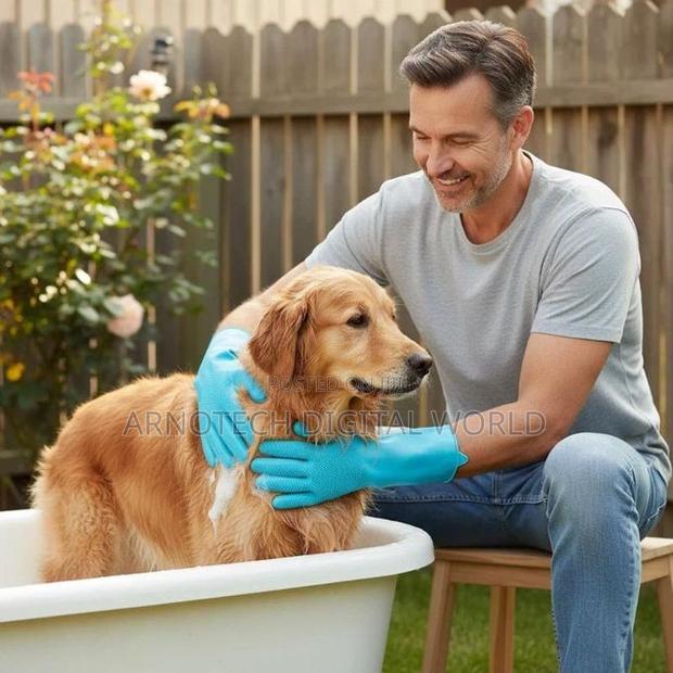 Multi-Purpose Reusable Silicone Washing Gloves - thumbnail 9