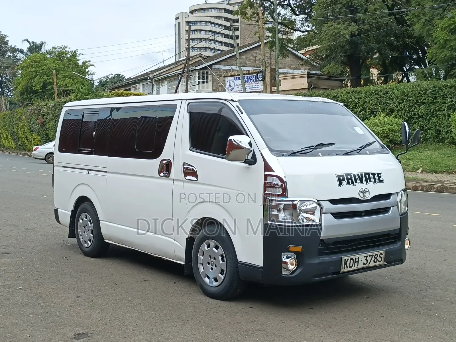 Toyota HiAce 2014 White