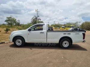 Isuzu D-MAX 2012 White
