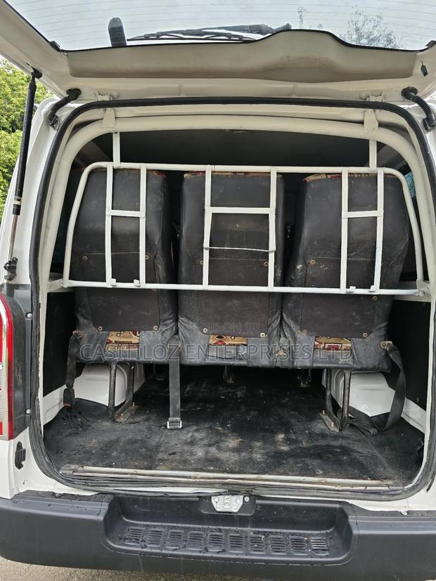 Toyota HiAce 2014 White - thumbnail 5