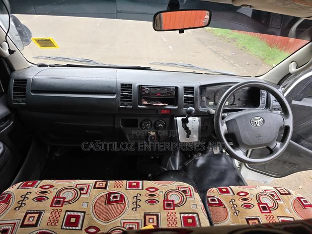 Toyota HiAce 2014 White - thumbnail 8