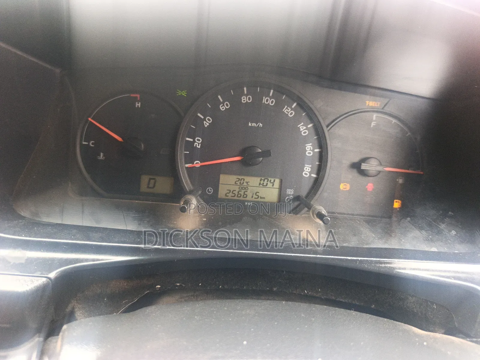 Toyota HiAce 2014 White