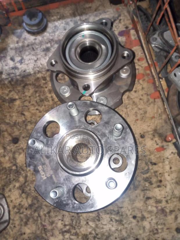 Toyota Voxy Rear Bearing Hub 4whl