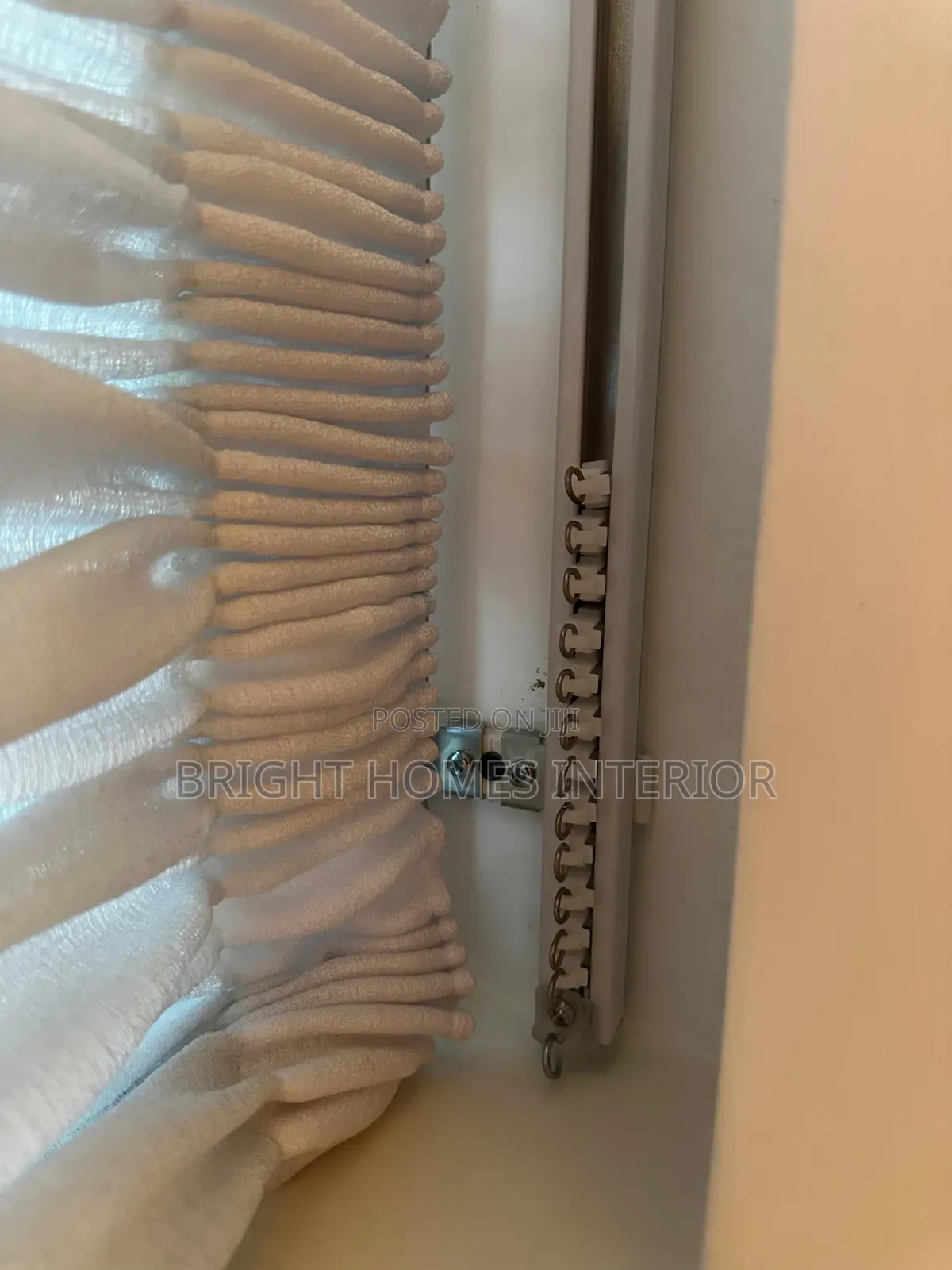 White Single Straight Curtain Rail